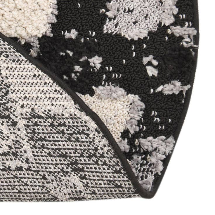 Detail image of 7' x 7' Cherokee Round Rug