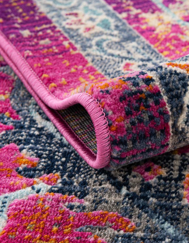 Detail image of 4' x 6' Budapest Rug