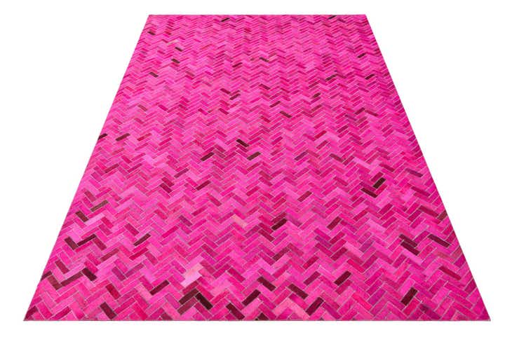 5' x 7' 8 Cowhide Rug