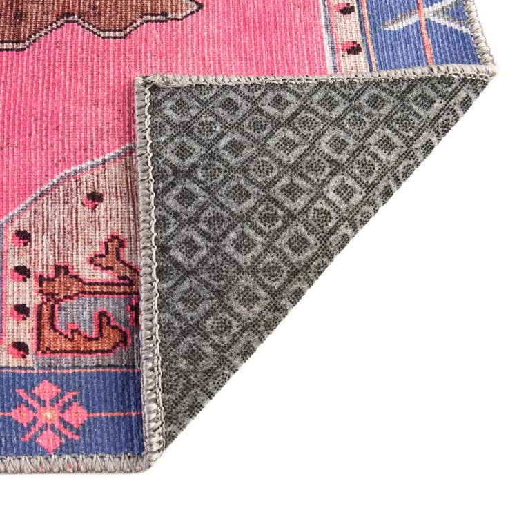 Detail image of 7' 6 x 10' 6 Washable Timeless Rug