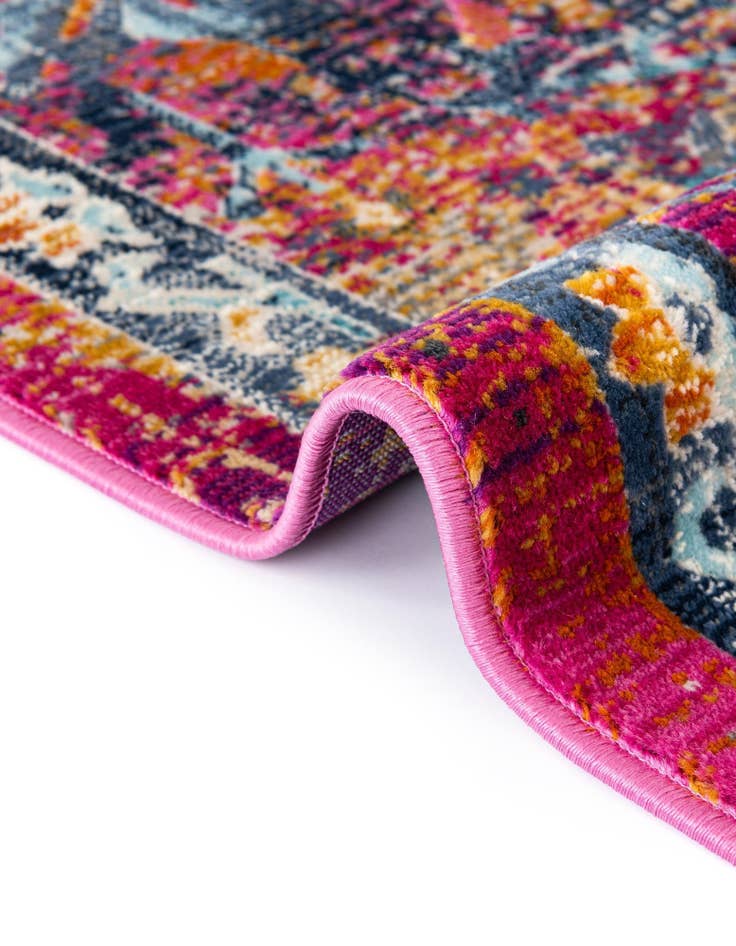 Detail image of 2' 7 x 9' 10 Budapest Runner Rug