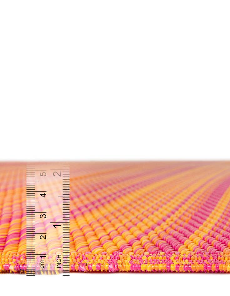 Detail image of 4' x 6' Washable Vista Breeze Indoor / Outdoor Rug