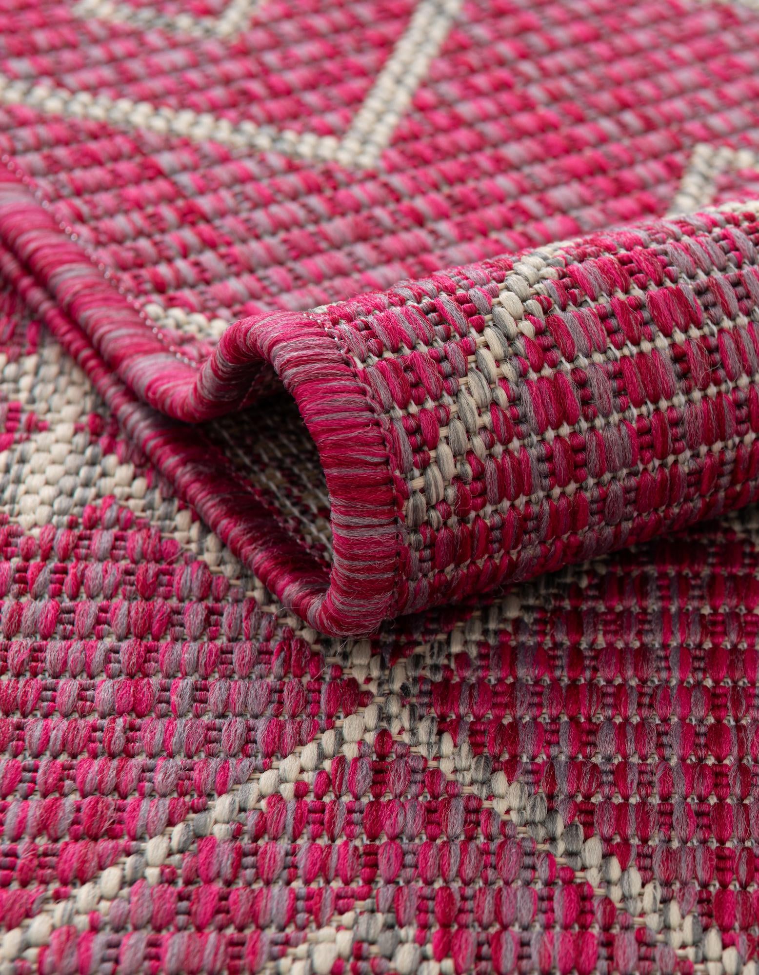 2' x 6' Easy-Clean Trellis Indoor / Outdoor Runner Rug