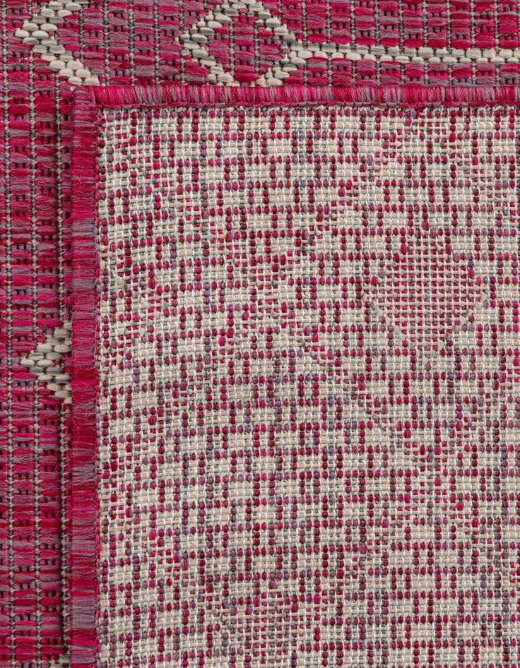 Detail image of 2' x 6'  Washable Trellis Indoor / Outdoor Runner Rug