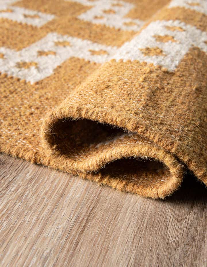 6' 1 x 9' Hand Woven Kilim Wool Rug