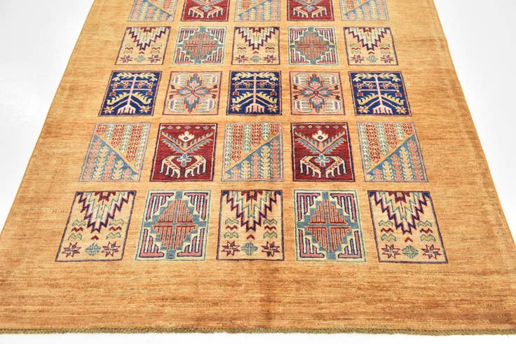 Detail image of 5' x 6' 8 Hand Knotted Ariana Ziegler Rug