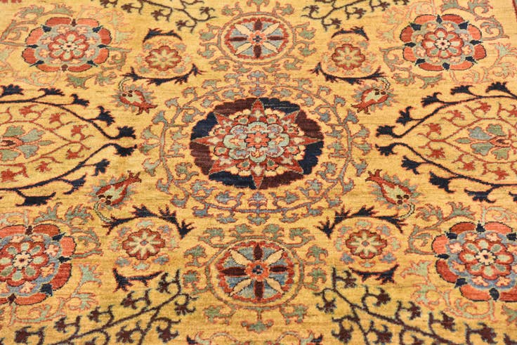 Detail image of 6' 7 x 8' 8 Hand Knotted Ariana Ziegler Oriental Rug