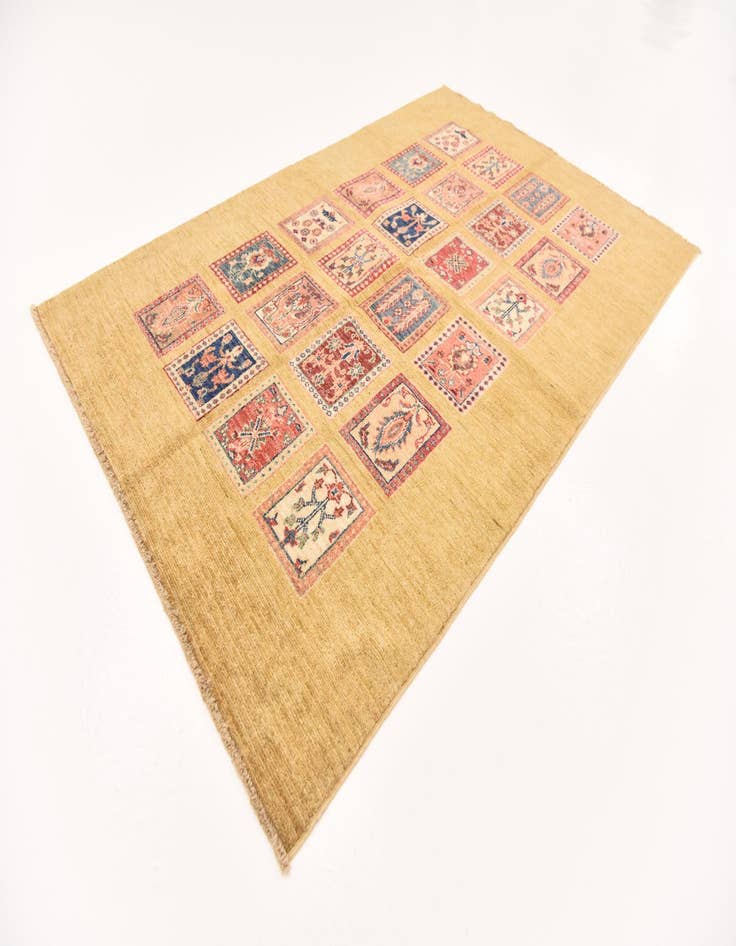 Detail image of 4' x 6' 2 Hand Knotted Ariana Ziegler Rug