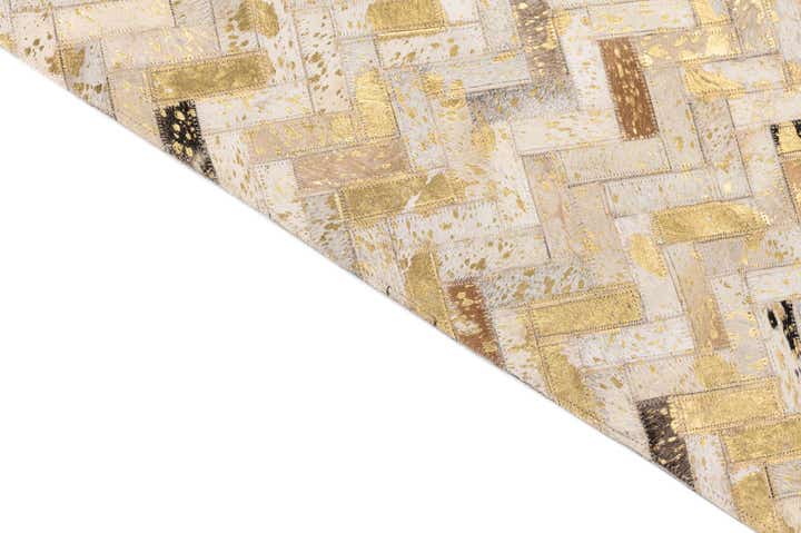 5' x 7' 10 Cowhide Leather Rug