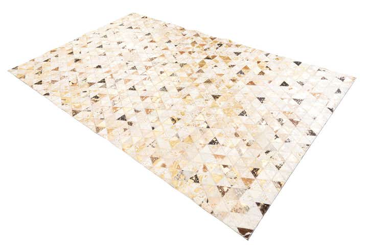 4' 10 x 7' 10 Cowhide Leather Rug