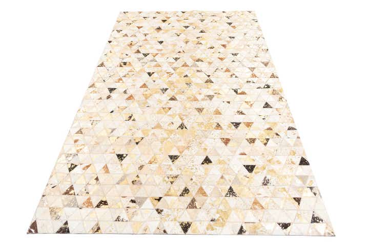 4' 10 x 7' 10 Cowhide Leather Rug