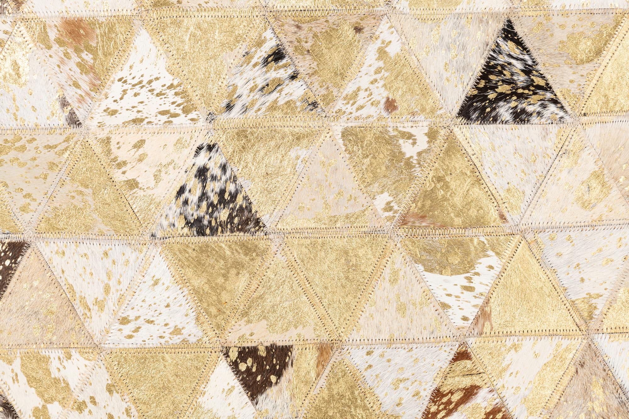 4' 10 x 7' 10 Cowhide Leather Rug