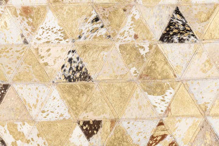 4' 10 x 7' 10 Cowhide Leather Rug