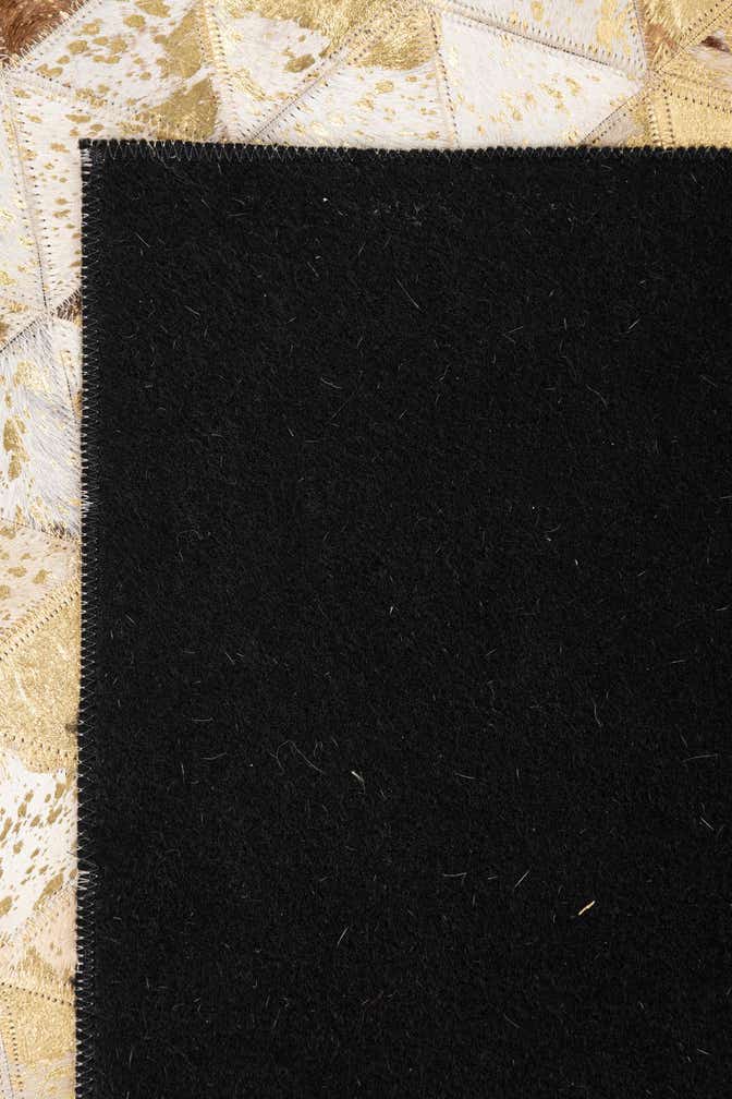 4' 10 x 7' 10 Cowhide Leather Rug