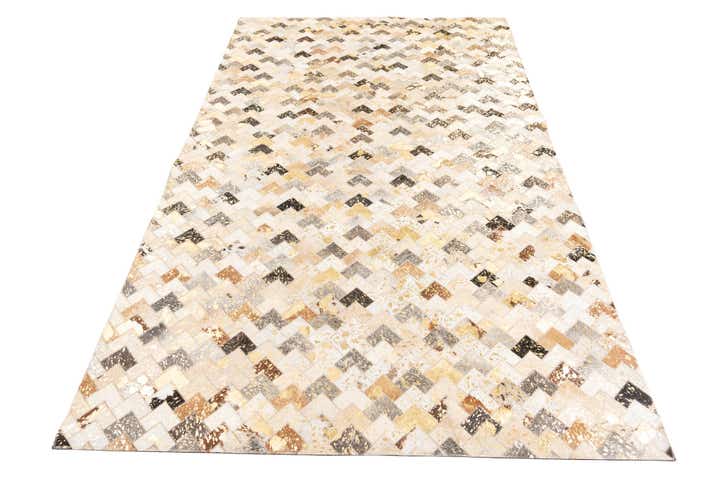 4' 10 x 8' Cowhide Leather Rug