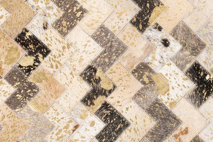 4' 10 x 8' Cowhide Leather Rug