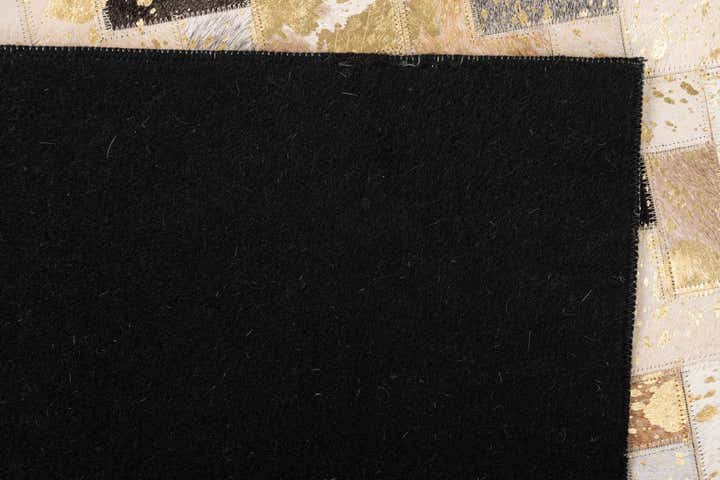 4' 10 x 8' Cowhide Leather Rug