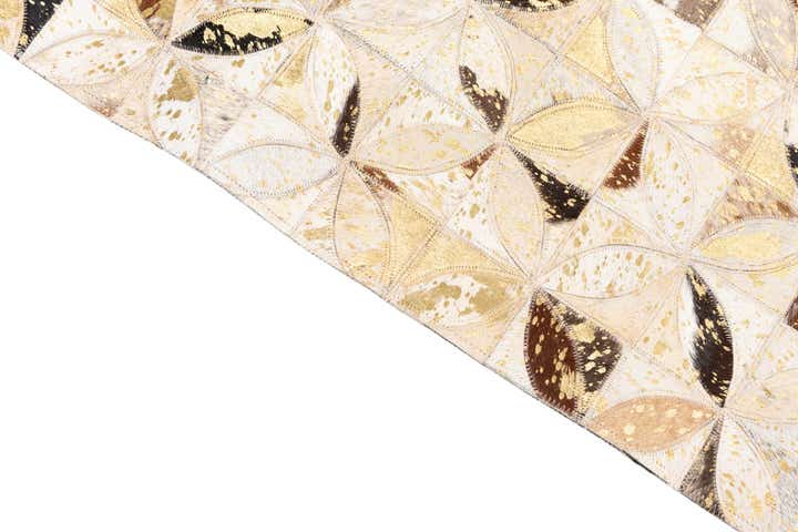 5' x 8' Cowhide Leather Rug