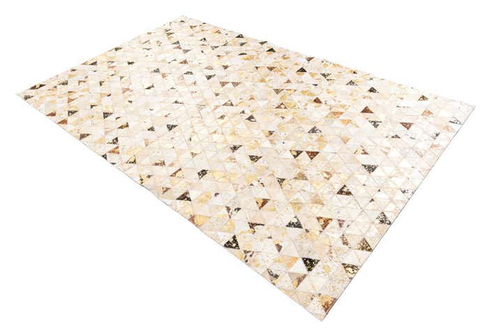 4' 10 x 7' 10 Cowhide Leather Rug