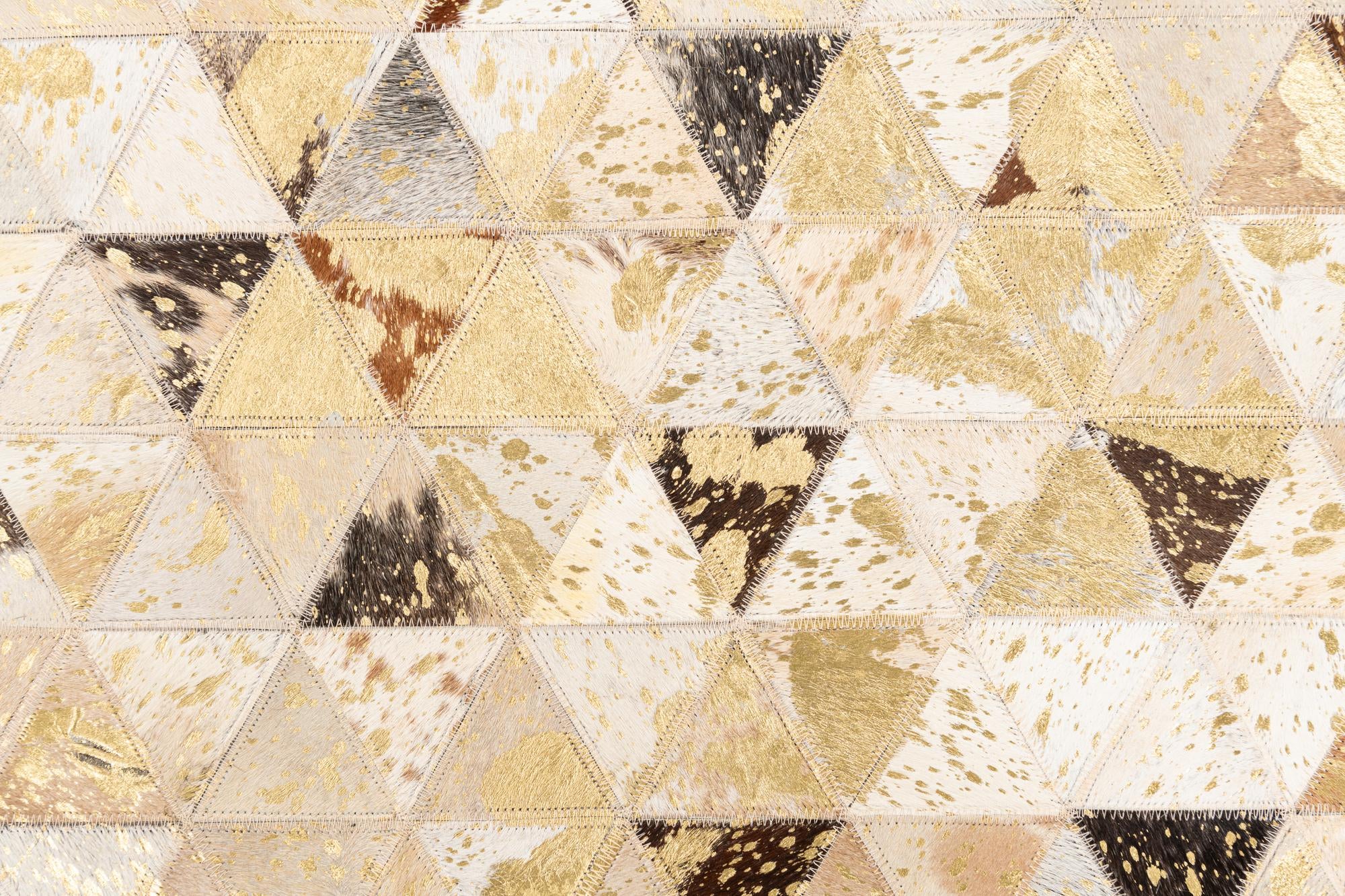 4' 10 x 7' 10 Cowhide Leather Rug