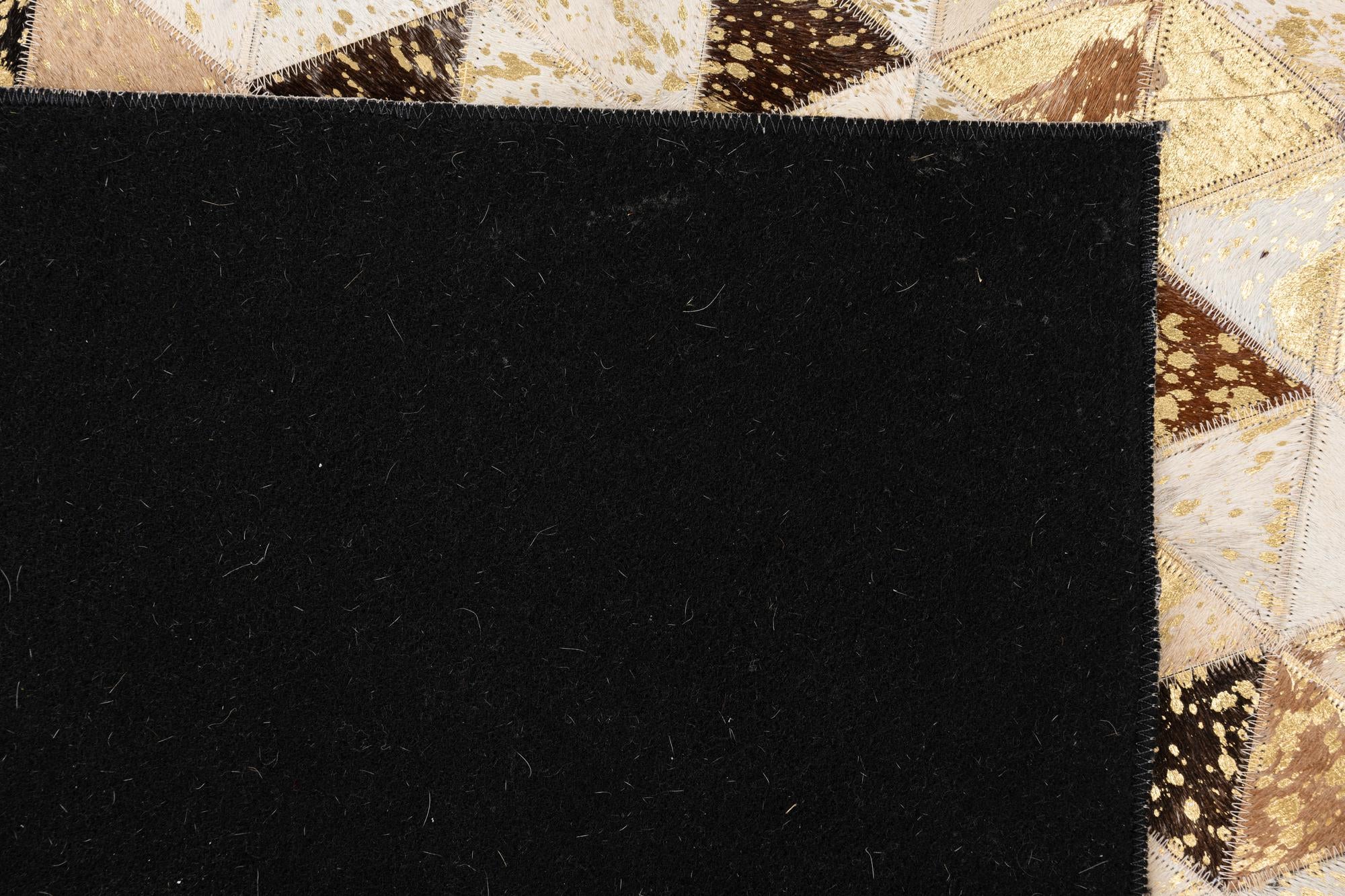 4' 10 x 7' 10 Cowhide Leather Rug