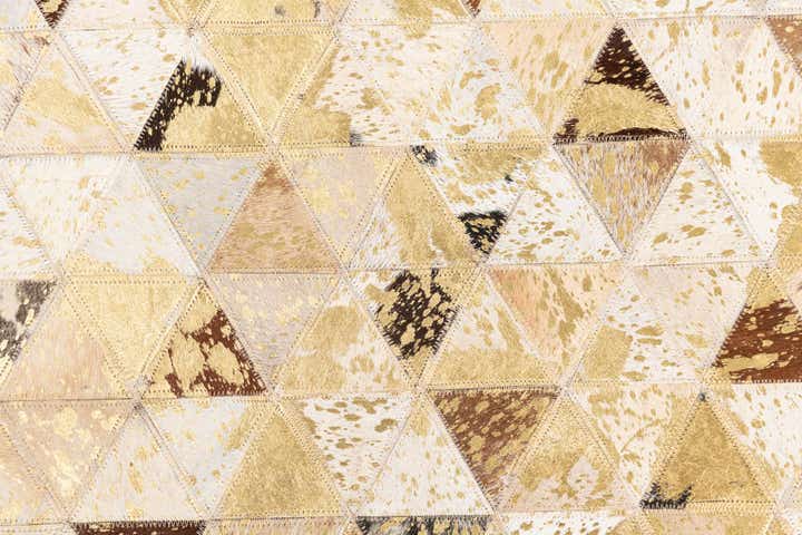 4' 10 x 7' 10 Cowhide Leather Rug