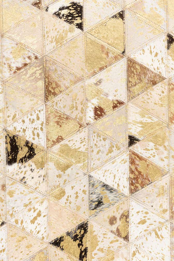 4' 10 x 7' 10 Cowhide Leather Rug