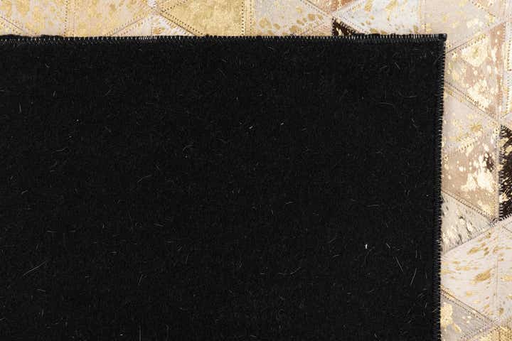 4' 10 x 7' 10 Cowhide Leather Rug