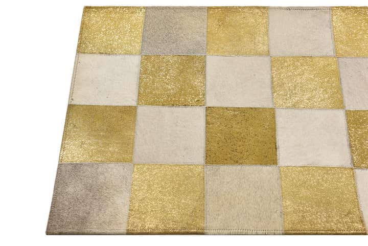 2' 1 x 3' Cowhide Rug