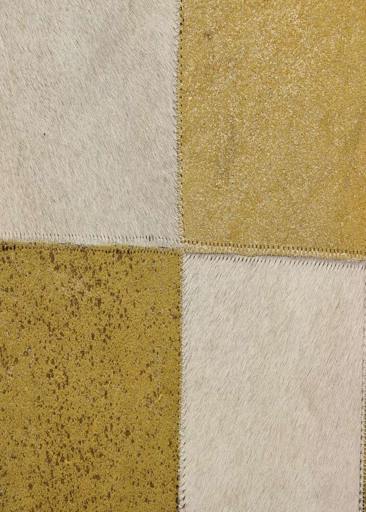 2' 1 x 3' Cowhide Rug