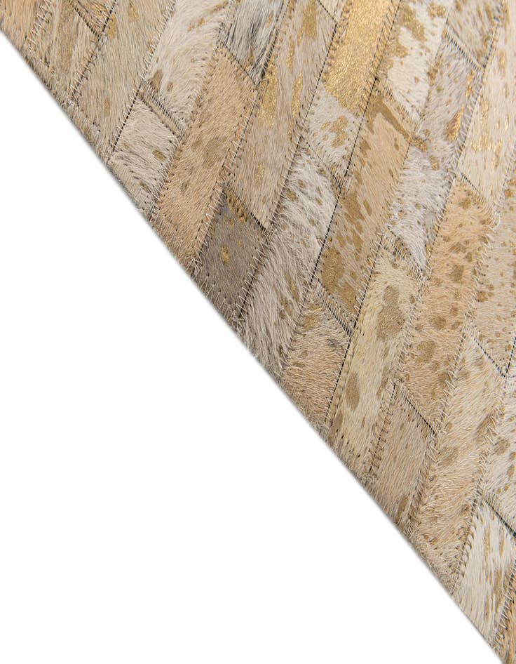 Detail image of 5' 4 x 7' 6 Cowhide Stocks Rug