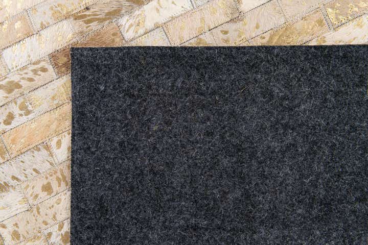 5' 4 x 7' 6 Cowhide Stocks Rug