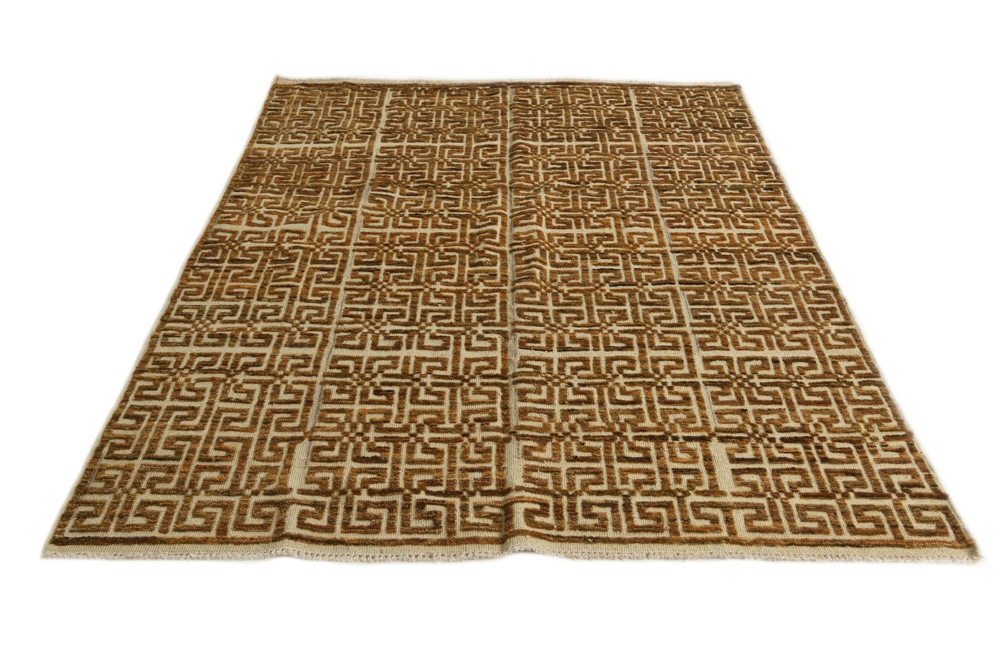 5' 7 x 7' 6 Hand Knotted Darya Wool Rug