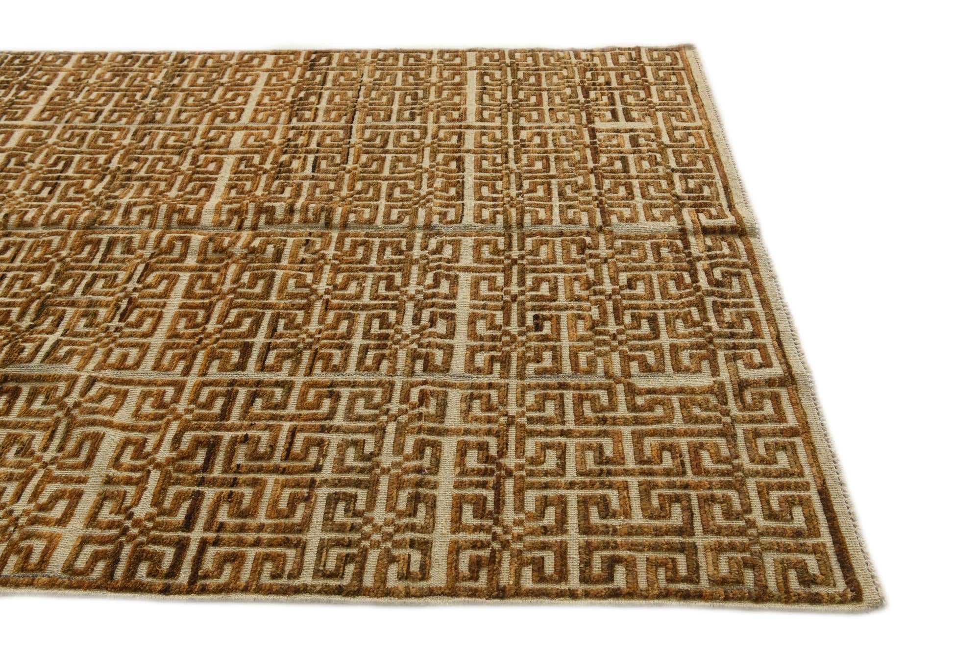 5' 7 x 7' 6 Hand Knotted Darya Wool Rug
