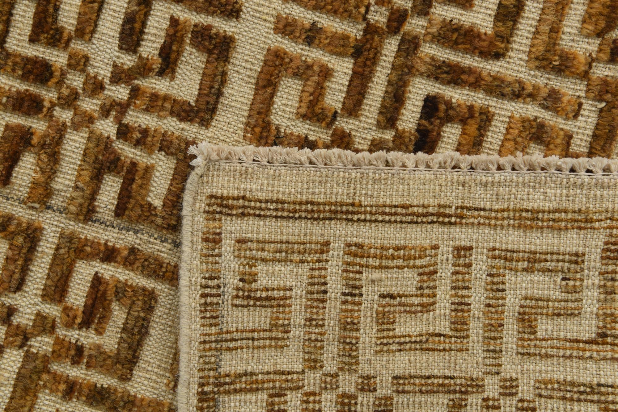 5' 7 x 7' 6 Hand Knotted Darya Wool Rug