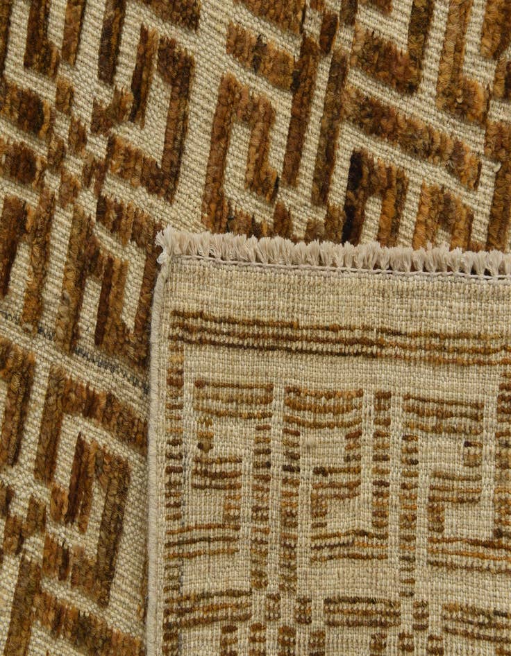 Detail image of 5' 7 x 7' 6  Hand Knotted Darya Wool Rug