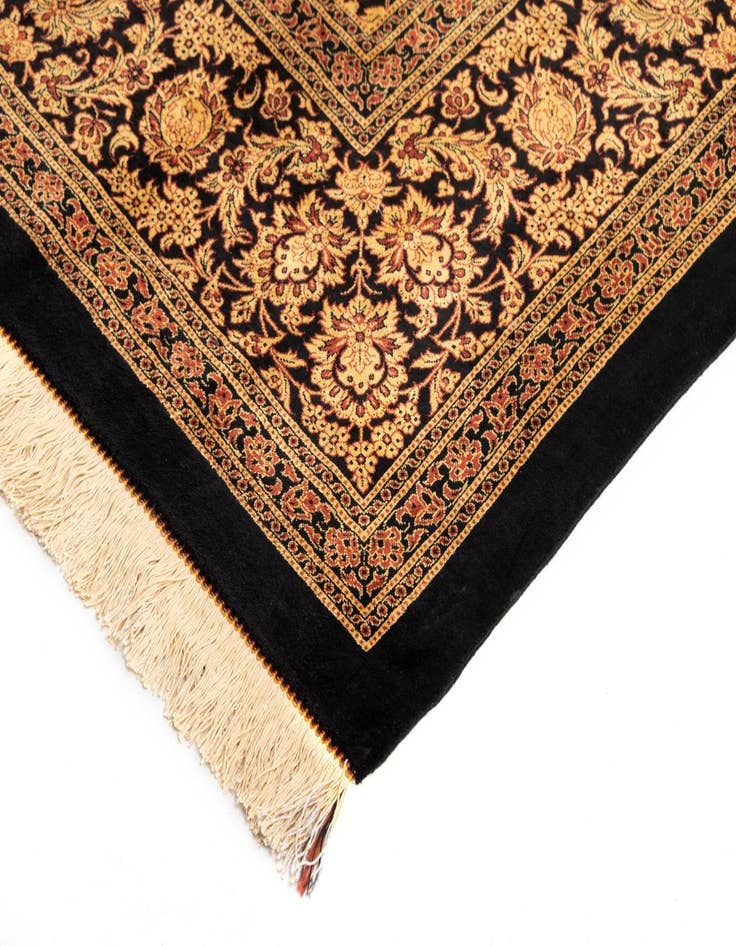 Detail image of 6' 7 x 9' 9 Ghom Silk Rug