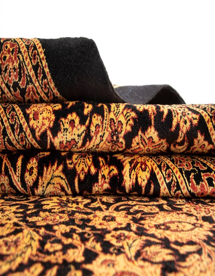 Detail image of 6' 7 x 9' 9 Ghom Silk Rug