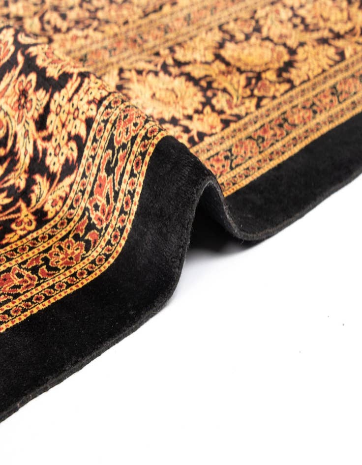 Detail image of 6' 7 x 9' 9 Ghom Silk Rug