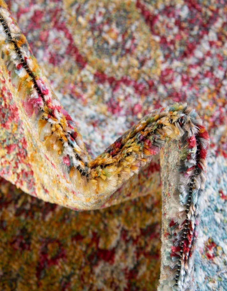 Detail image of 5' 5 x 8' Havana Rug