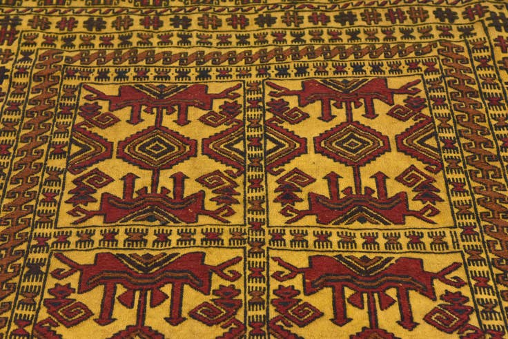 Detail image of 4' x 6' Hand Woven Kilim Afghan Wool Rug