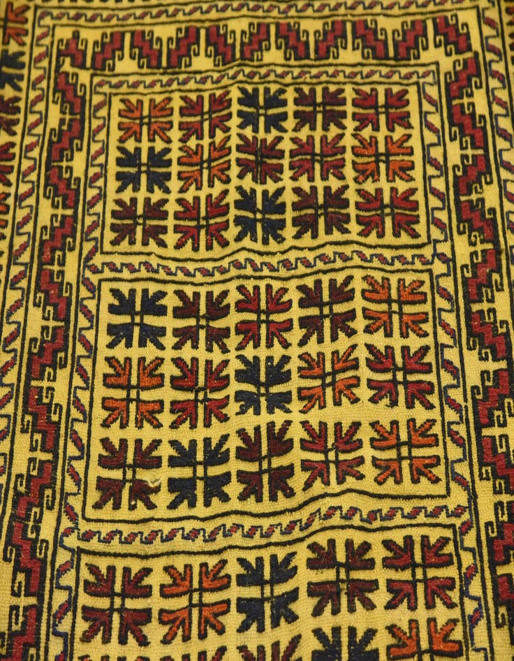 Detail image of 4' x 6' 2 Hand Woven Kilim Afghan Wool Rug