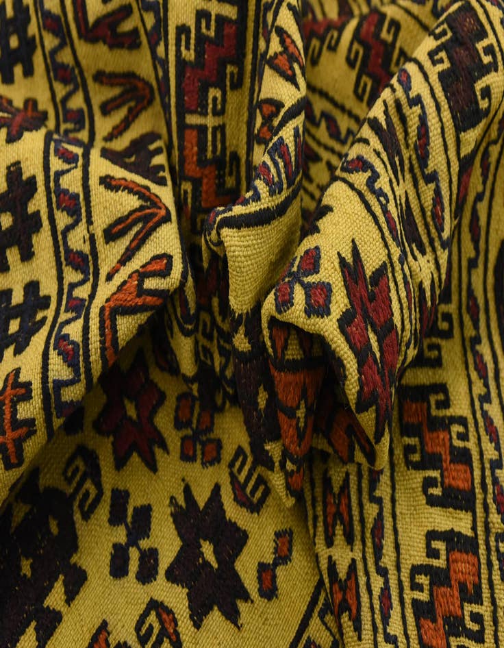 Detail image of 4' 2 x 6' 4  Hand Woven Kilim Afghan Wool Rug