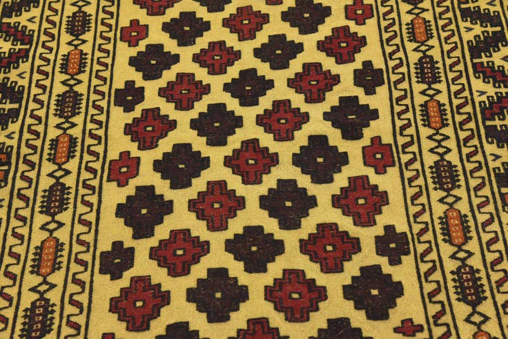 Detail image of 4' x 6' 2 Hand Woven Kilim Afghan Wool Rug