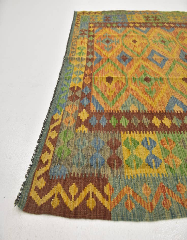 Detail image of 5' x 6' 9 Hand Woven Kilim Maymana Wool Rug