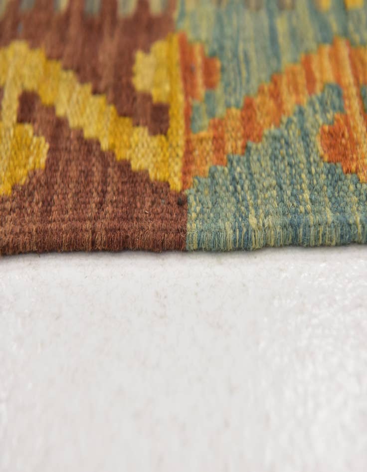 Detail image of 5' x 6' 9 Hand Woven Kilim Maymana Wool Rug