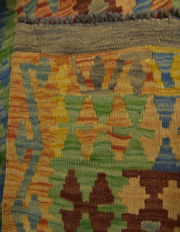 Detail image of 5' x 6' 9 Hand Woven Kilim Maymana Wool Rug