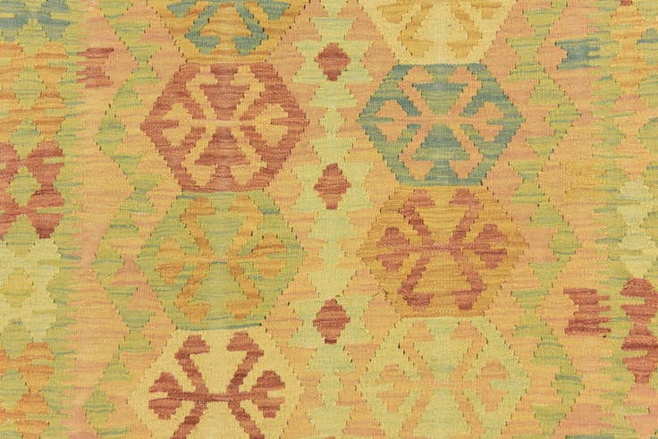 Detail image of 3' x 4' 9 Hand Woven Kilim Waziri Wool Rug