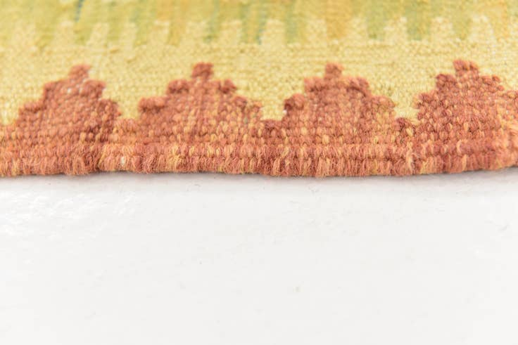 Detail image of 3' x 4' 9 Hand Woven Kilim Waziri Wool Rug