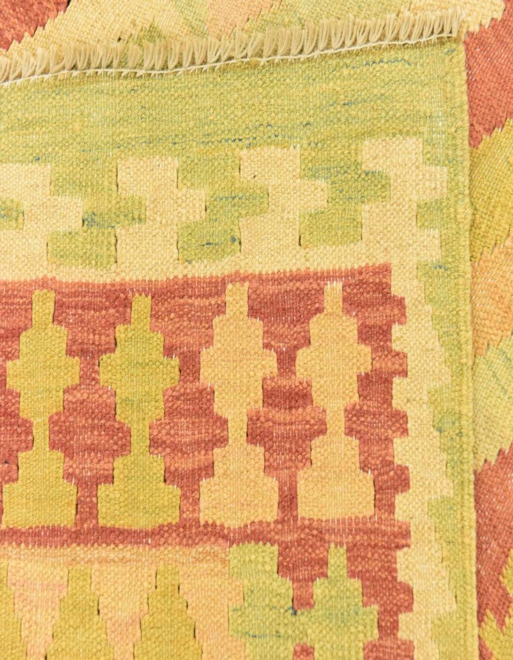Detail image of 4' 9 x 6' 5  Hand Woven Kilim Waziri Wool Rug